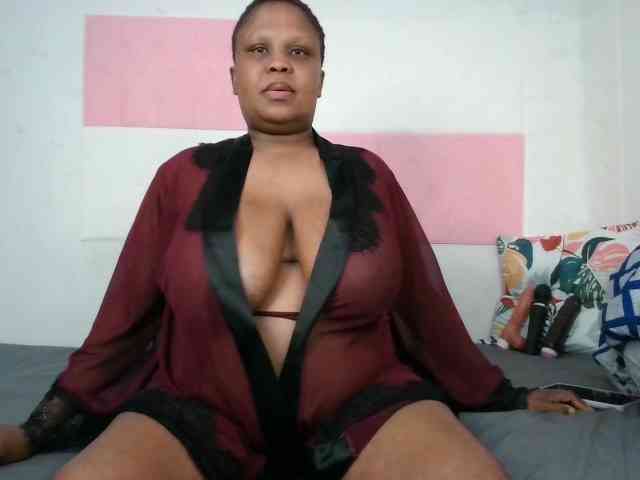 BIGTITTISXX