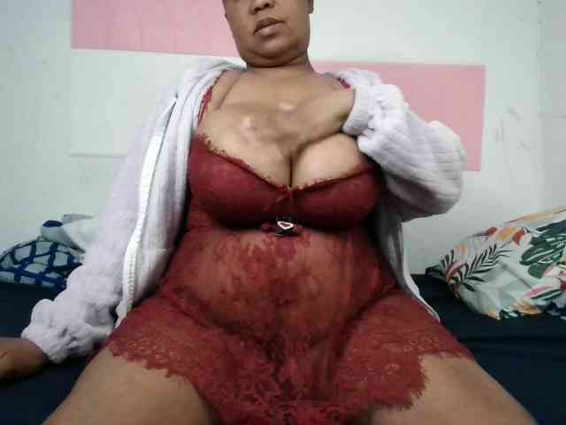 BIGTITTISXX webcam