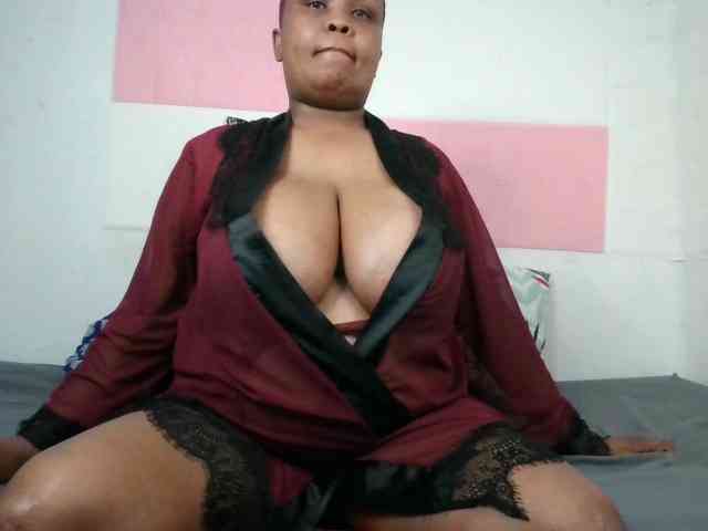 Model: BIGTITTISXX