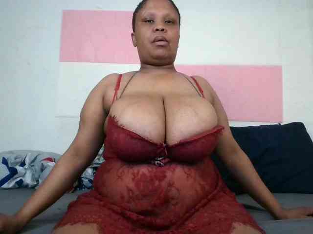 BIGTITTISXX webcam