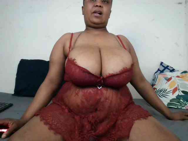 BIGTITTISXX webcam
