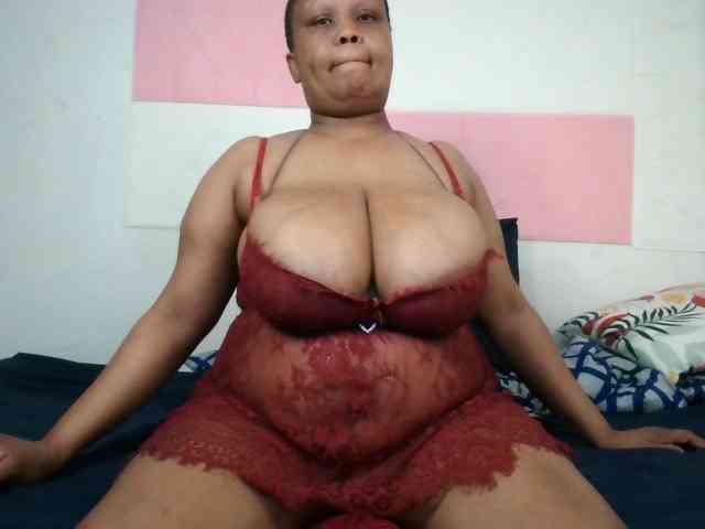 BIGTITTISXX webcam