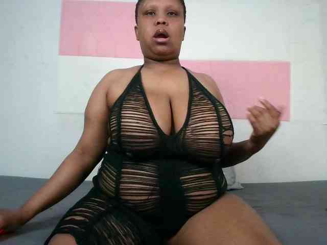 BIGTITTISXX webcam