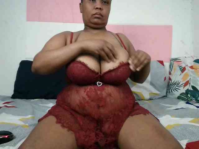 BIGTITTISXX BIGTITTISXX