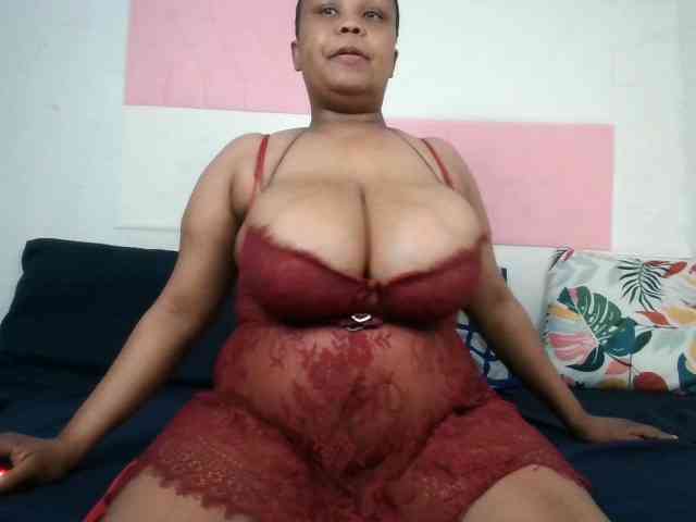 BIGTITTISXX webcam