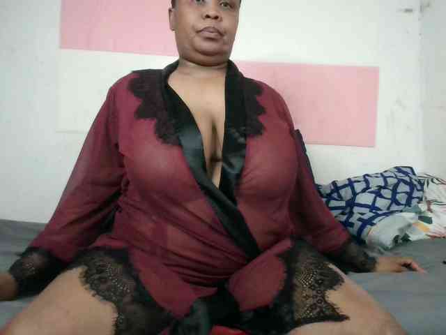 BIGTITTISXX webcam