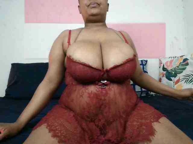 BIGTITTISXX BIGTITTISXX