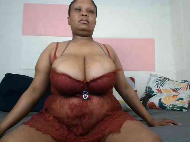 BIGTITTISXX webcam