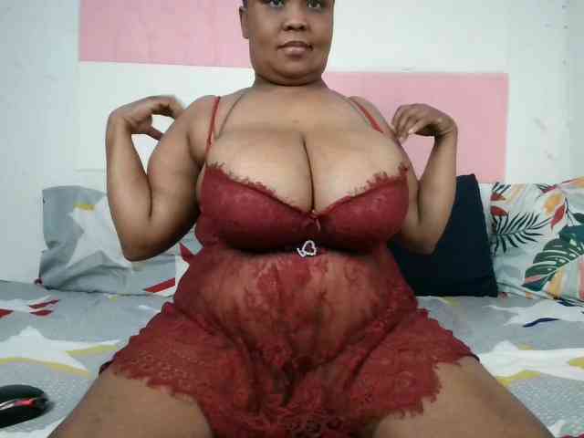 BIGTITTISXX webcam