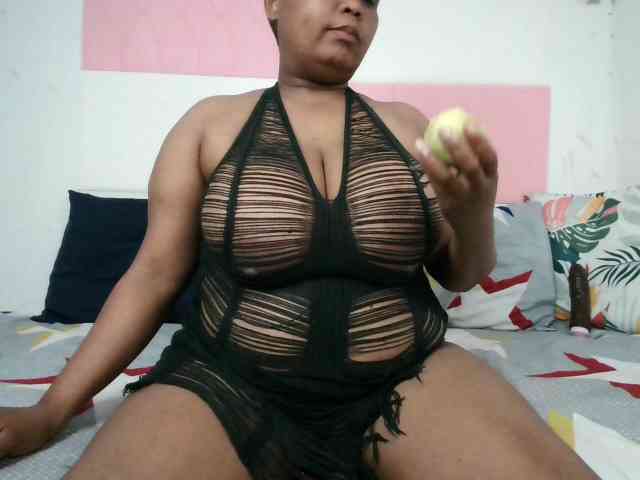 BIGTITTISXX webcam