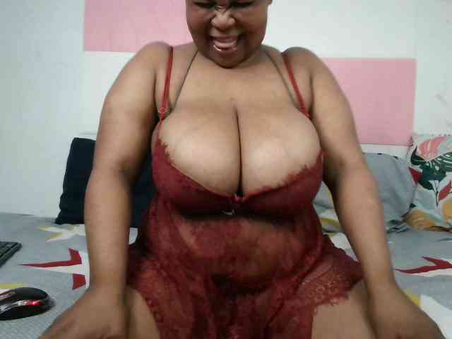 BIGTITTISXX