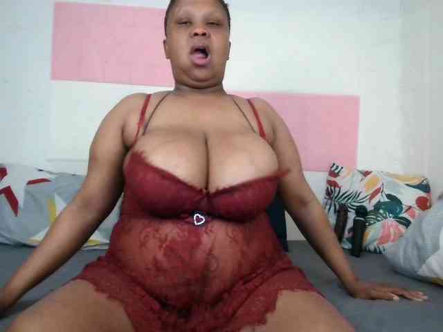 BIGTITTISXX webcam