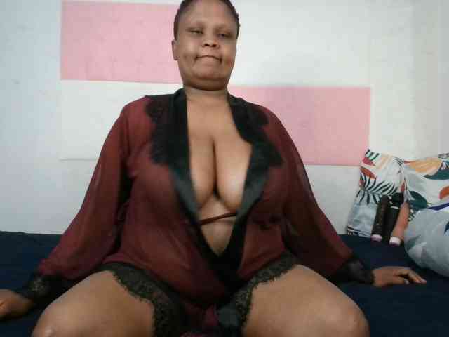BIGTITTISXX webcam