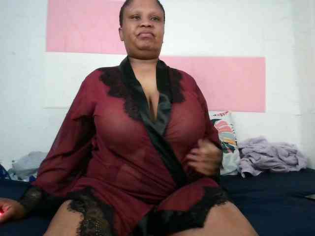 BIGTITTISXX webcam