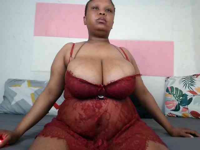 BIGTITTISXX webcam