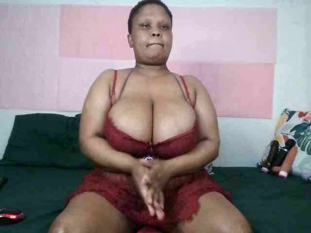 BIGTITTISXX