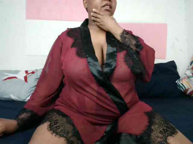 BIGTITTISXX webcam