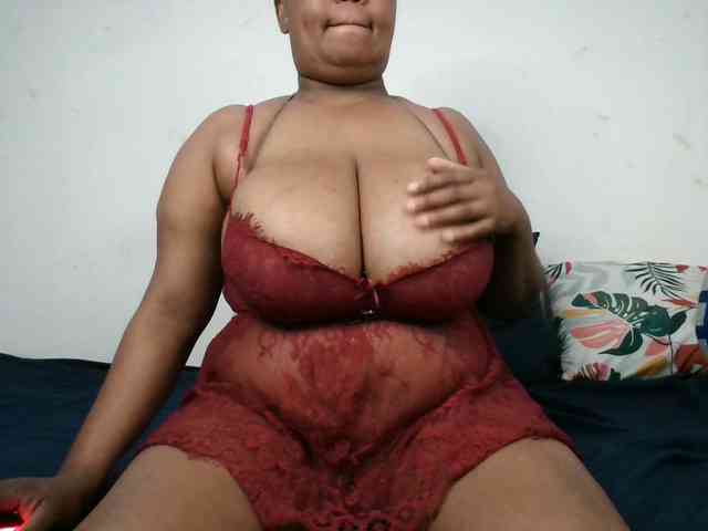 BIGTITTISXX webcam