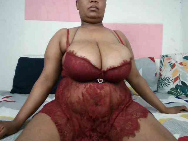 BIGTITTISXX webcam