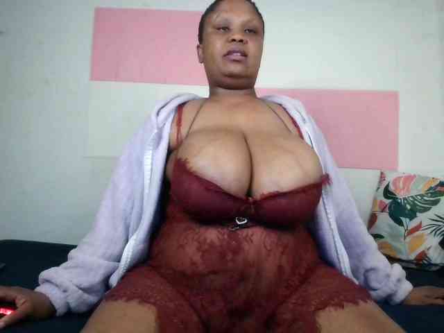 BIGTITTISXX webcam