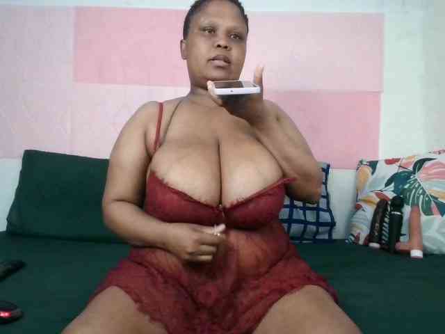 BIGTITTISXX