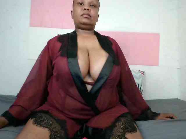 BIGTITTISXX webcam
