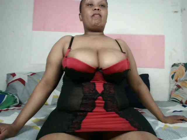 BIGTITTISXX webcam
