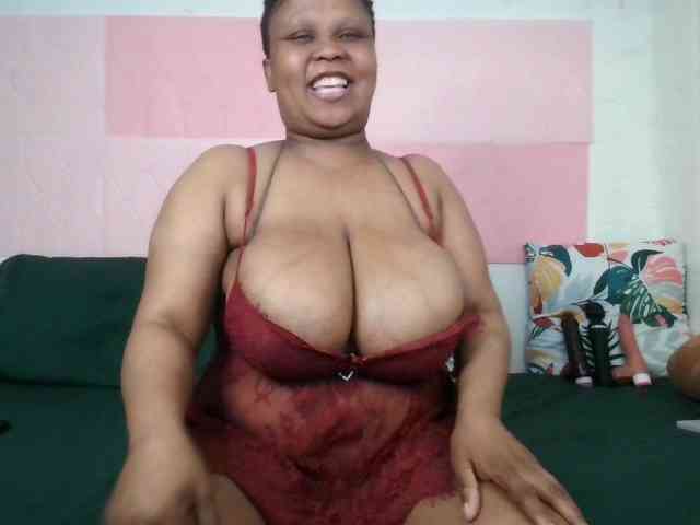 BIGTITTISXX