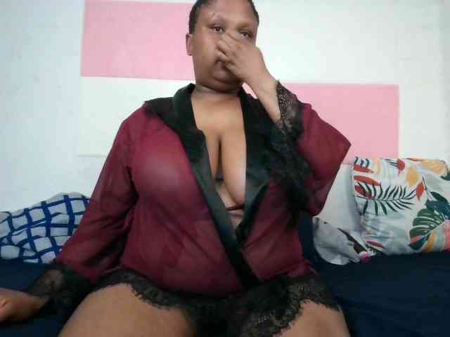 BIGTITTISXX webcam
