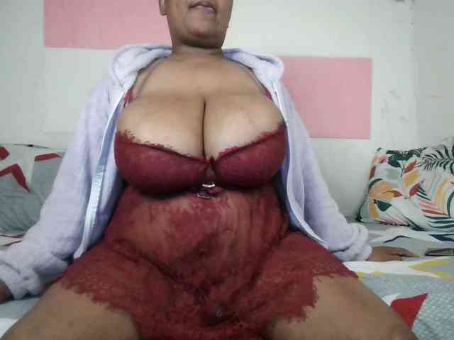 BIGTITTISXX BIGTITTISXX