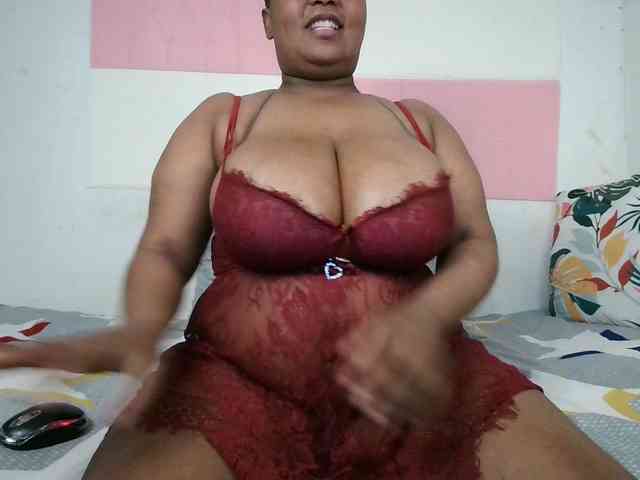 BIGTITTISXX webcam