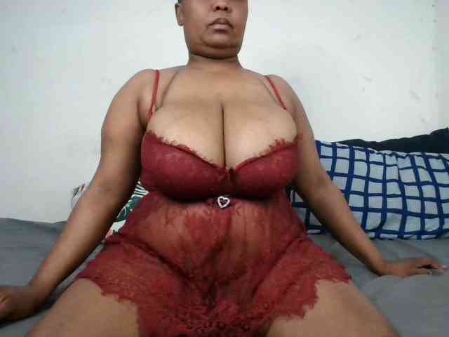 BIGTITTISXX webcam