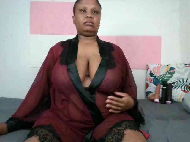 BIGTITTISXX