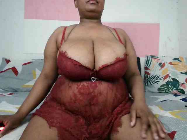 BIGTITTISXX webcam