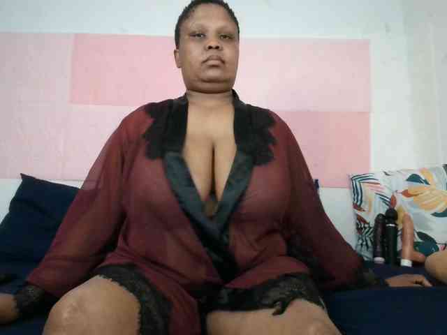 BIGTITTISXX