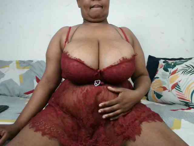 BIGTITTISXX webcam