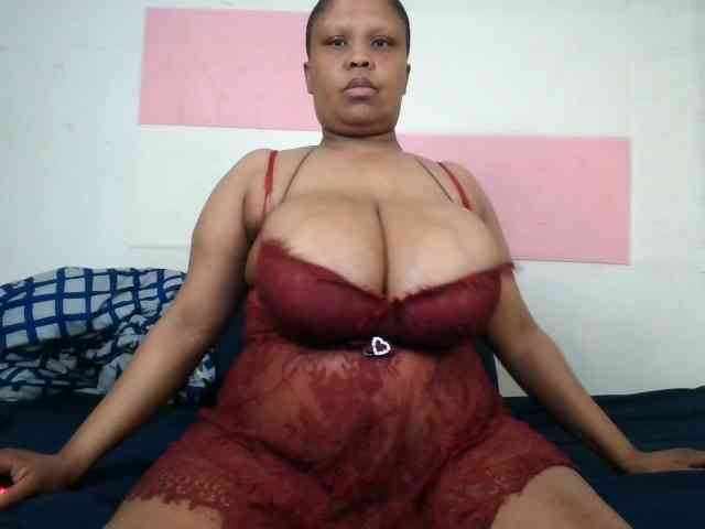 BIGTITTISXX webcam