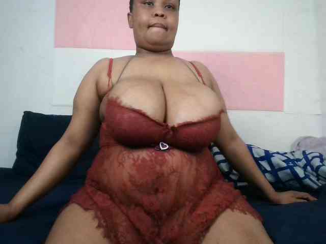 BIGTITTISXX webcam