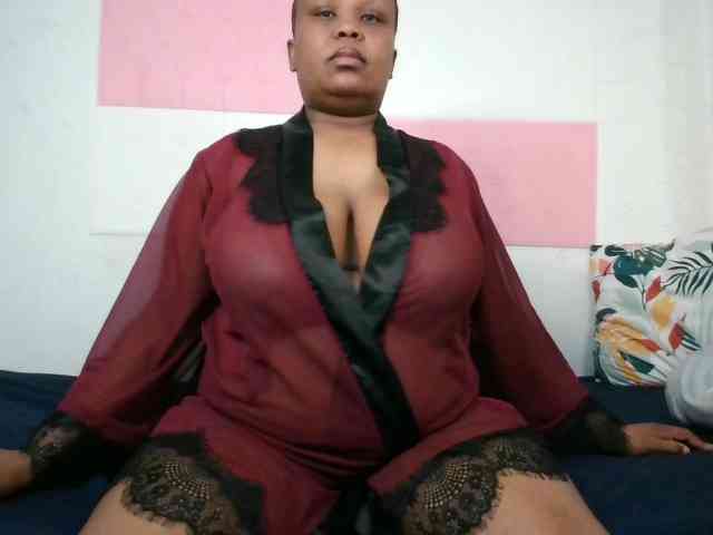 BIGTITTISXX webcam