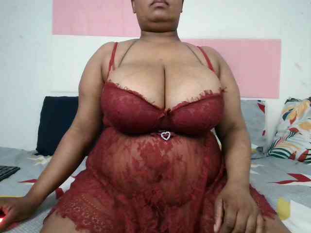 BIGTITTISXX webcam