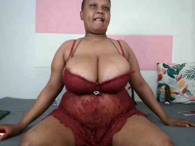 BIGTITTISXX webcam