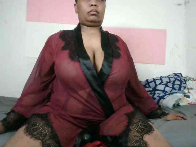 BIGTITTISXX webcam