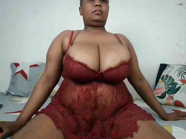 BIGTITTISXX webcam