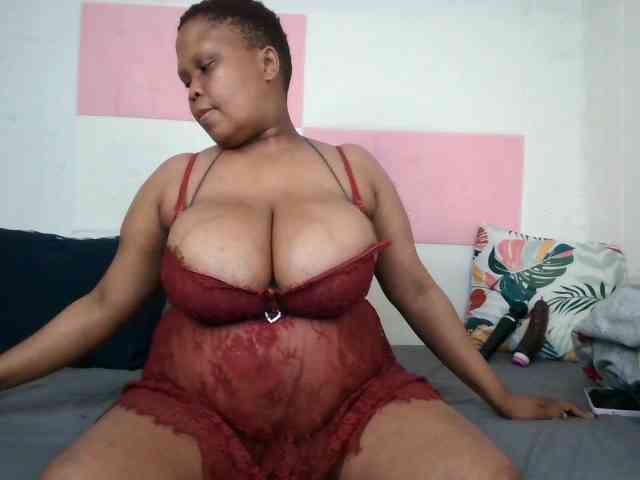 BIGTITTISXX webcam
