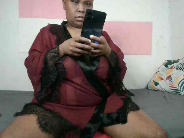 BIGTITTISXX webcam