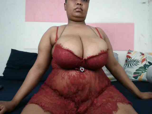 BIGTITTISXX webcam