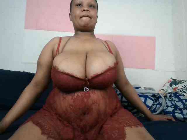 BIGTITTISXX webcam