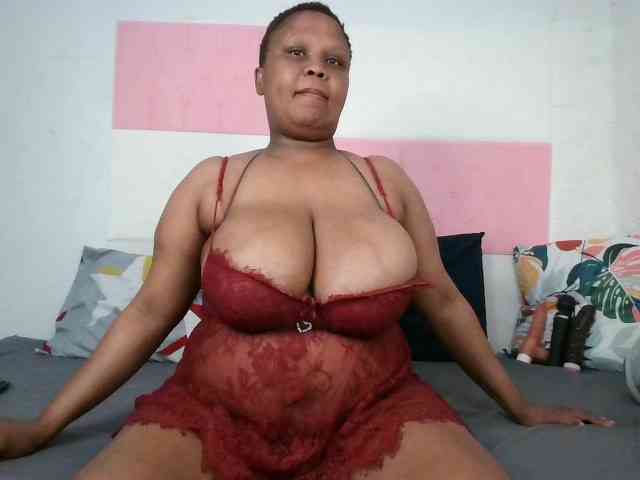 BIGTITTISXX webcam