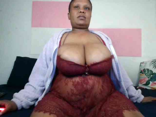 BIGTITTISXX webcam