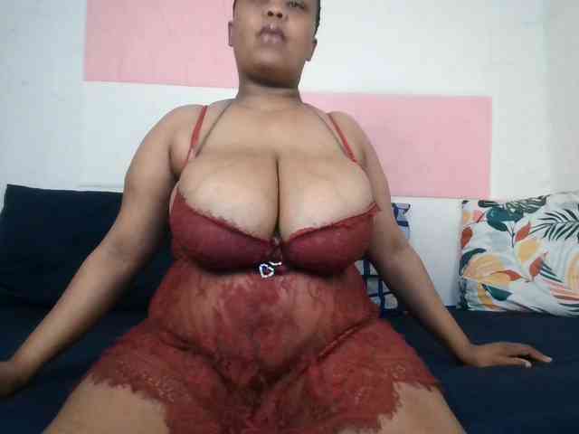 BIGTITTISXX webcam